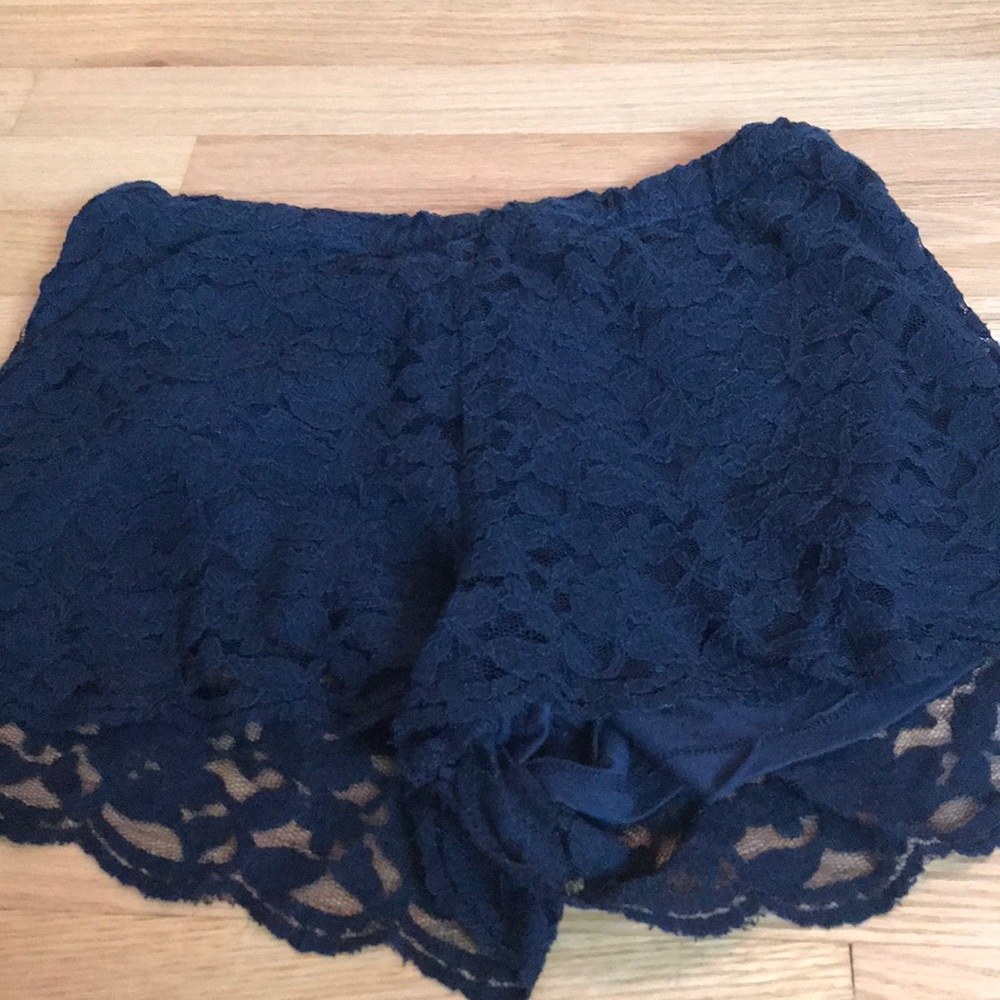 Laced abrocombie shorts